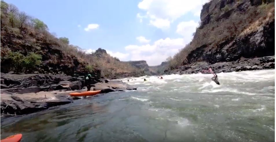 Perfect kayaking on Zambezi river Zimbabwe 2